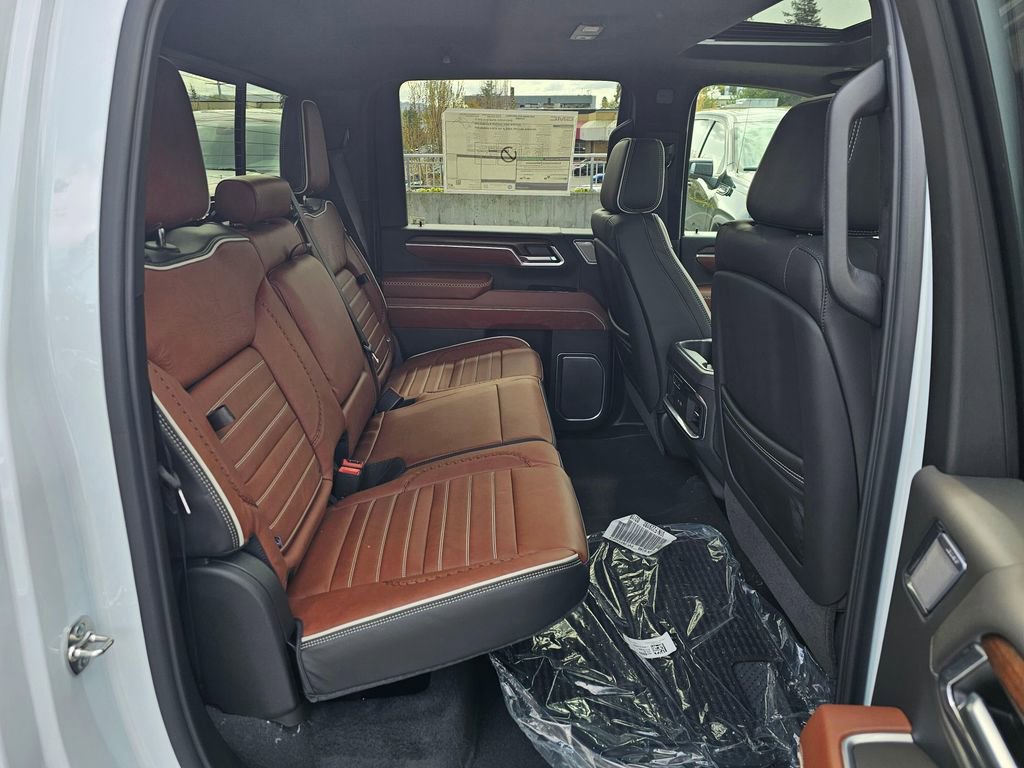 New 2026 GMC Sierra 3500 Denali Ultimate w/ LPO, Black Badging Package AWD/4WD image 12