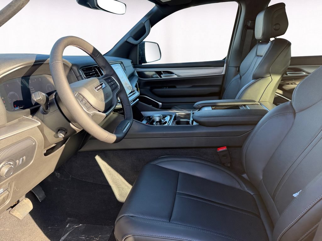 New 2026 Jeep Grand Wagoneer Limited AWD/4WD image 9