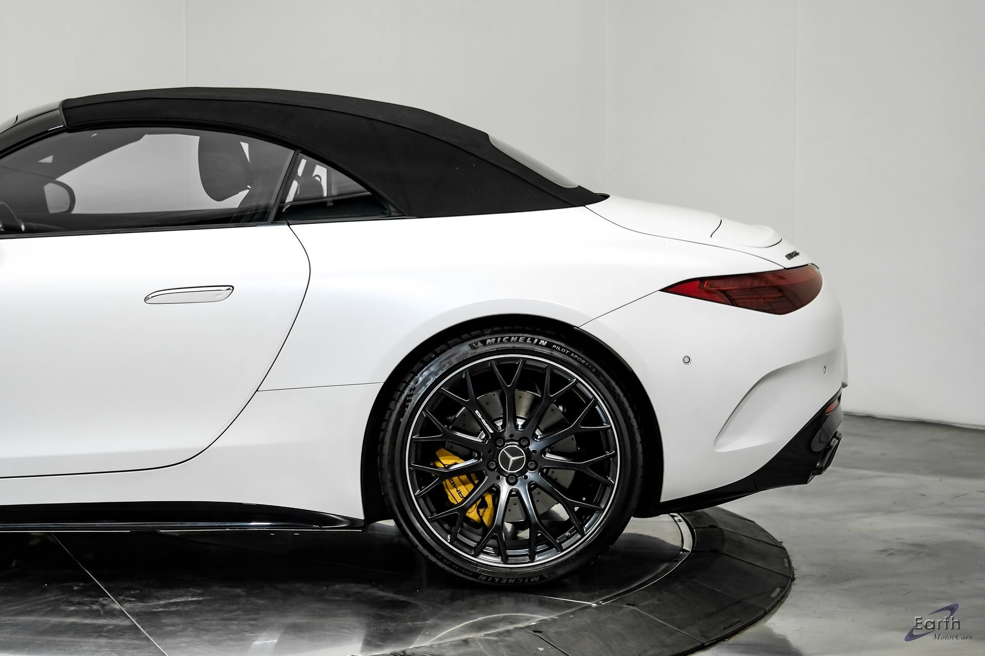 Used 2022 Mercedes-Benz SL 63 AMG 4MATIC image 10