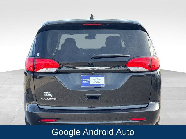 Used 2023 Chrysler Voyager LX FWD image 5