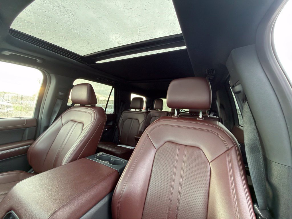 Used 2024 Ford Expedition Limited AWD/4WD image 10