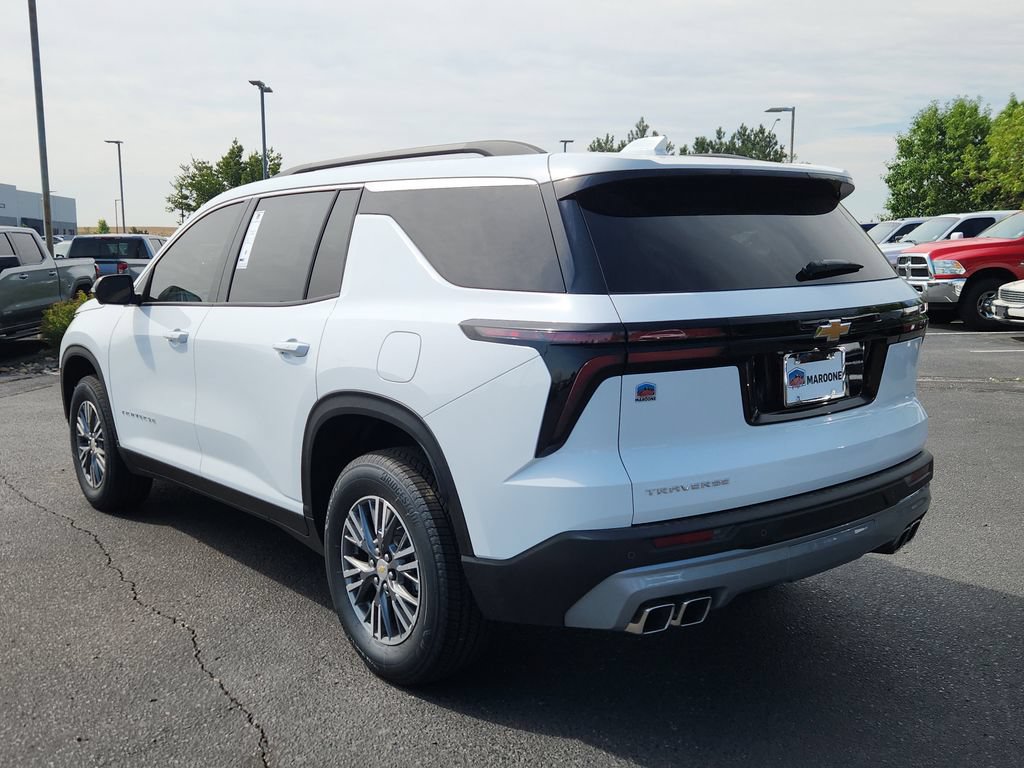 New 2025 Chevrolet Traverse LT w/ Driver Confidence Package FWD image 3