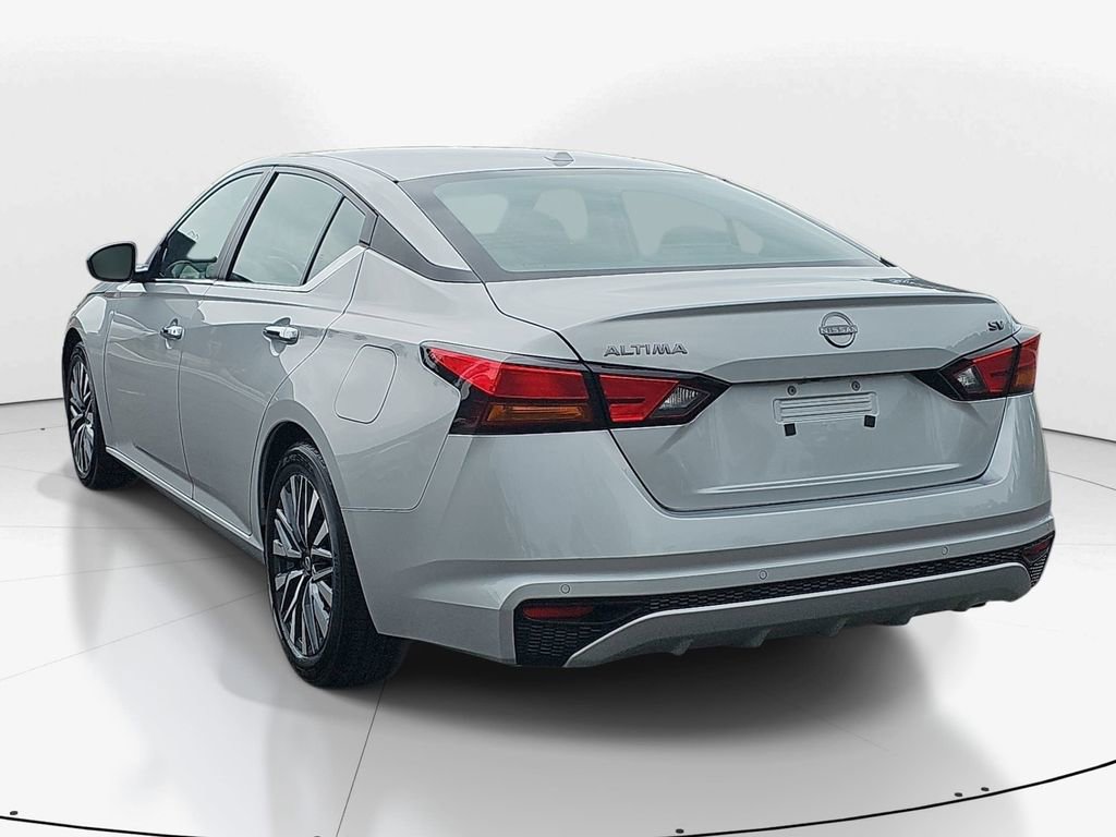 Used 2024 Nissan Altima 2.5 SV FWD image 8