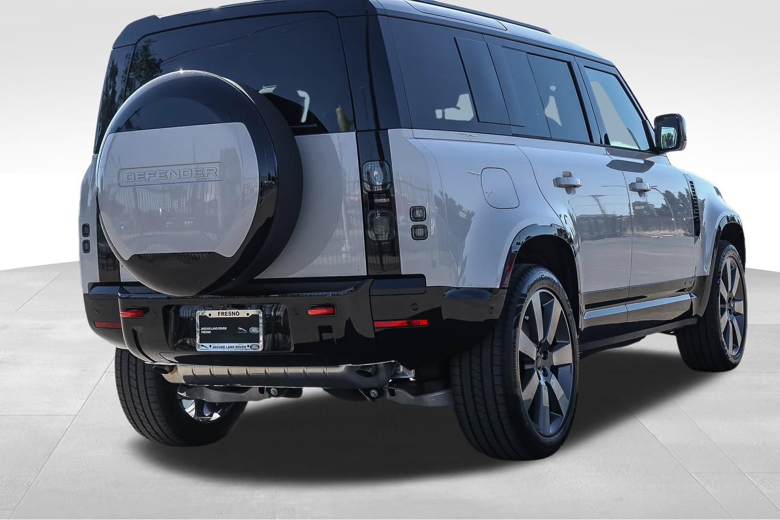 New 2026 Land Rover Defender 110 X AWD/4WD image 4