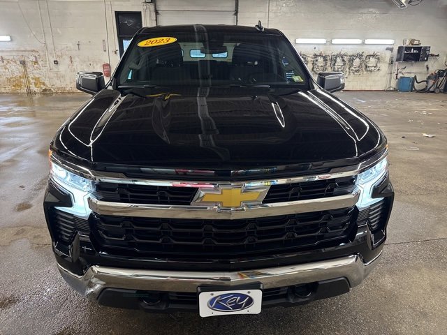 Used 2023 Chevrolet Silverado 1500 LT image 2