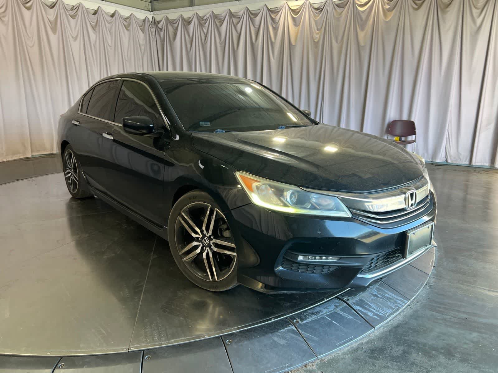 Used 2017 Honda Accord Sport image 3