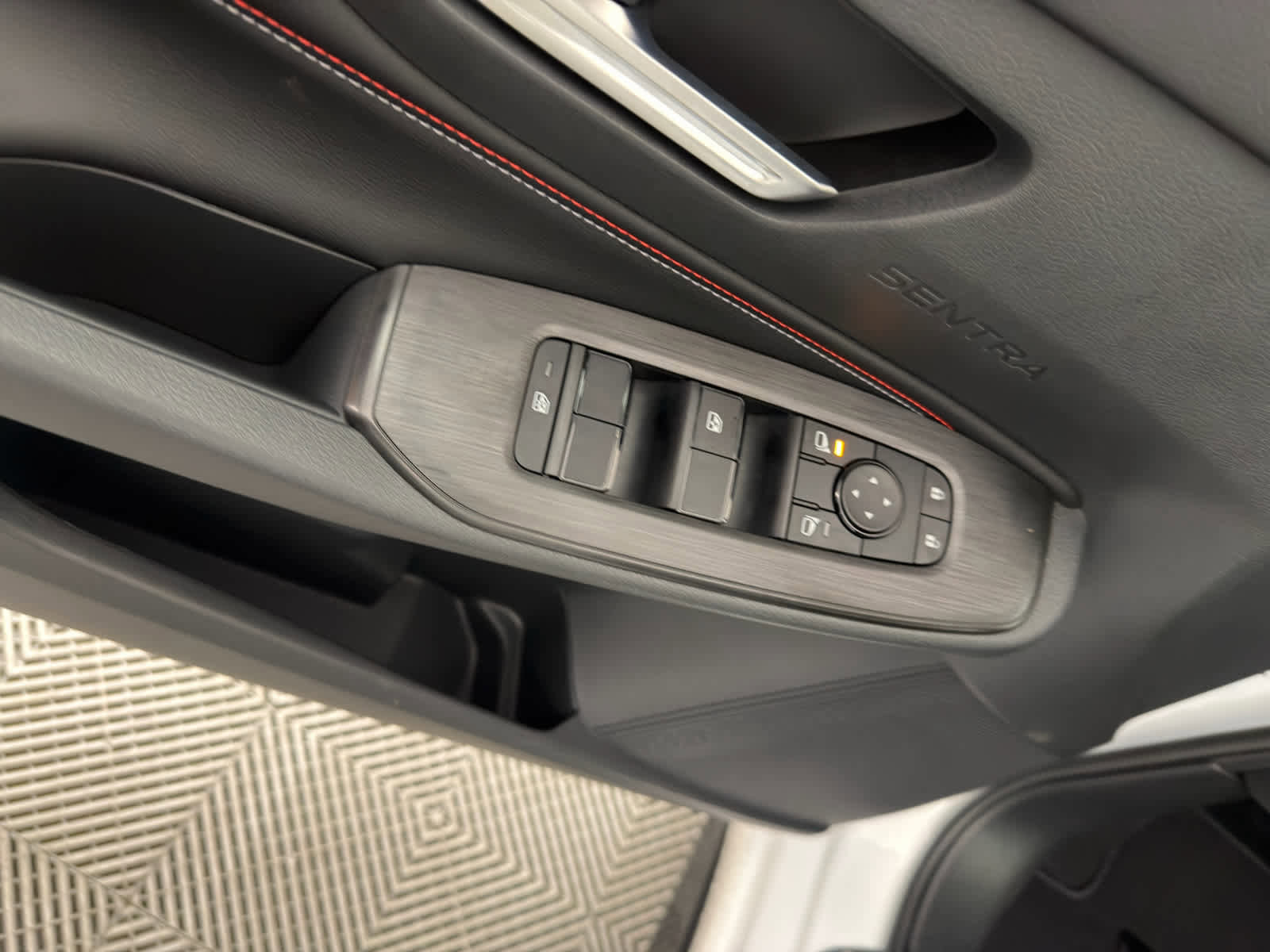 New 2026 Nissan Sentra SR w/ Floor Mat Package image 24