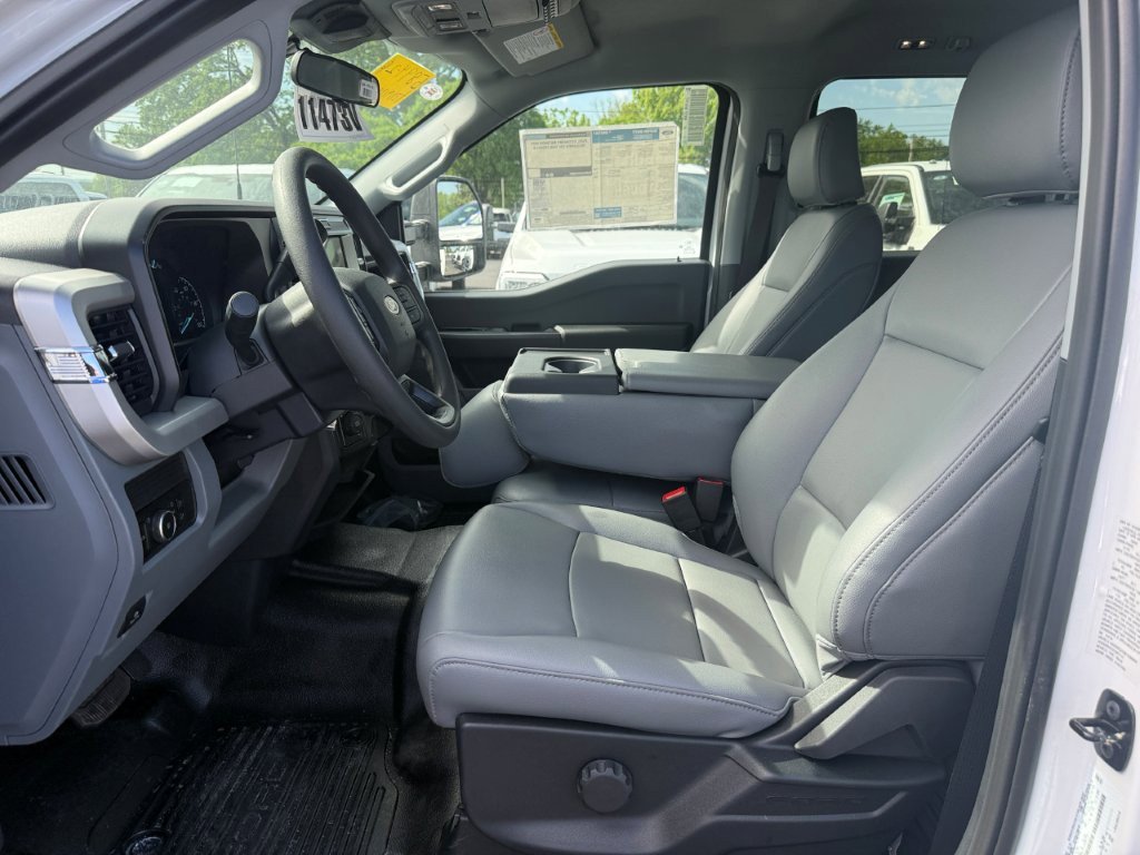 New 2026 Ford F550 4x4 Crew Cab image 18