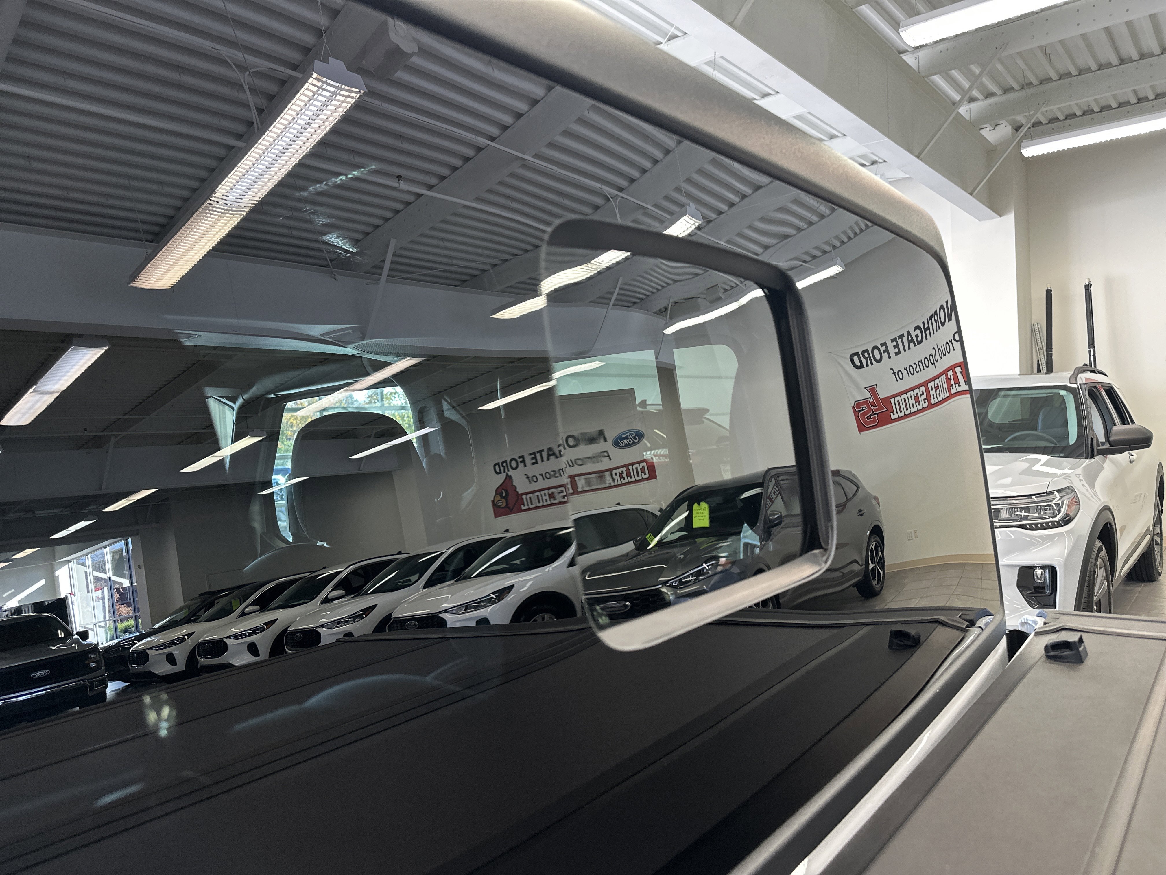 Used 2023 Jeep Gladiator Sport image 6