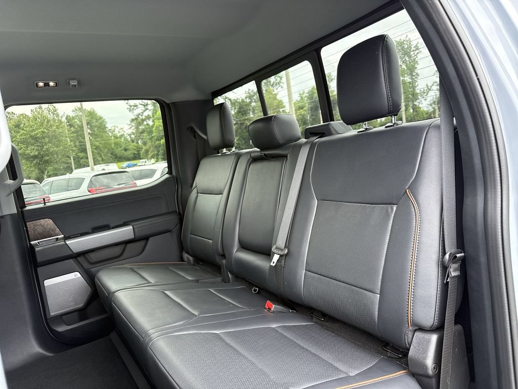 Used 2025 Ford F350 Lariat w/ Lariat Ultimate Package AWD/4WD image 27