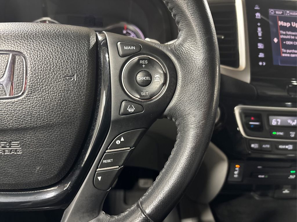 Used 2017 Honda Pilot Touring image 31