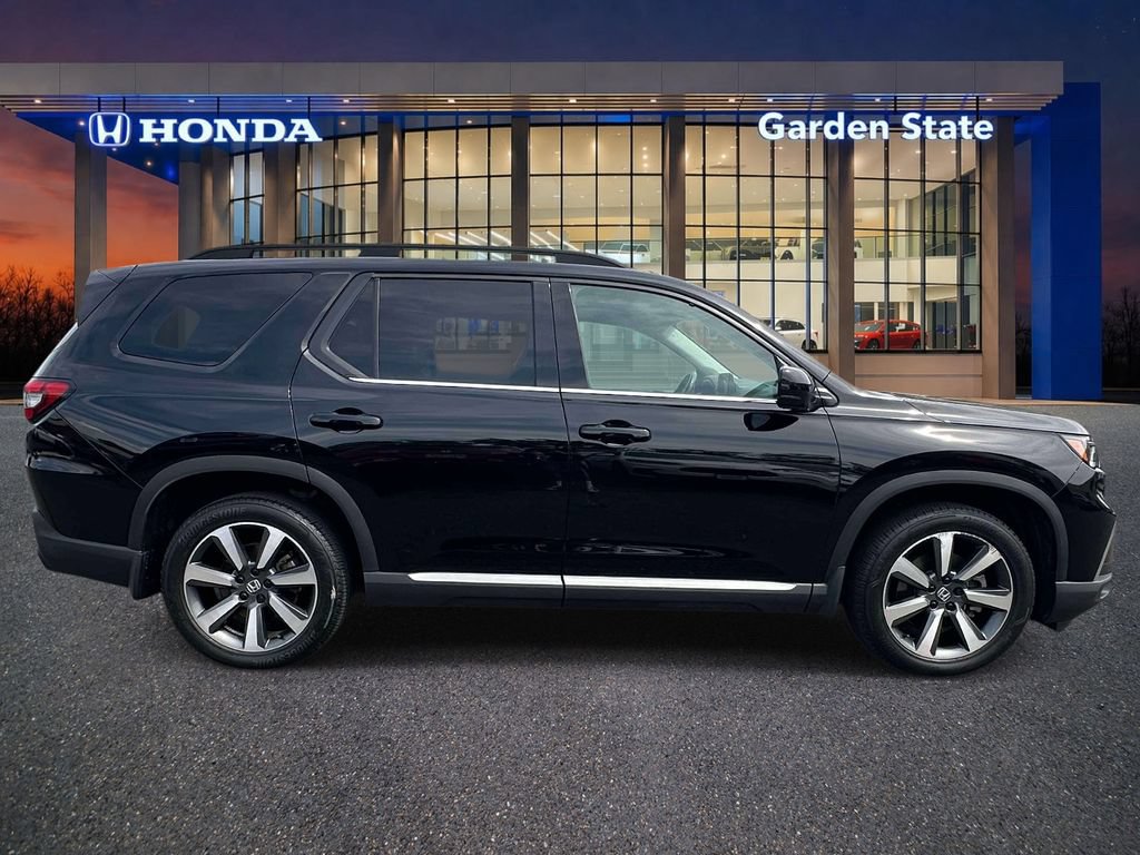 Certified 2025 Honda Pilot Elite image 5