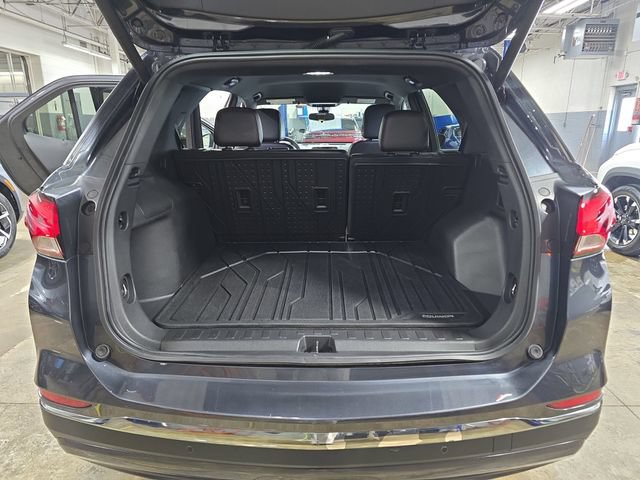 Used 2023 Chevrolet Equinox RS w/ RS Leather Package AWD/4WD image 14
