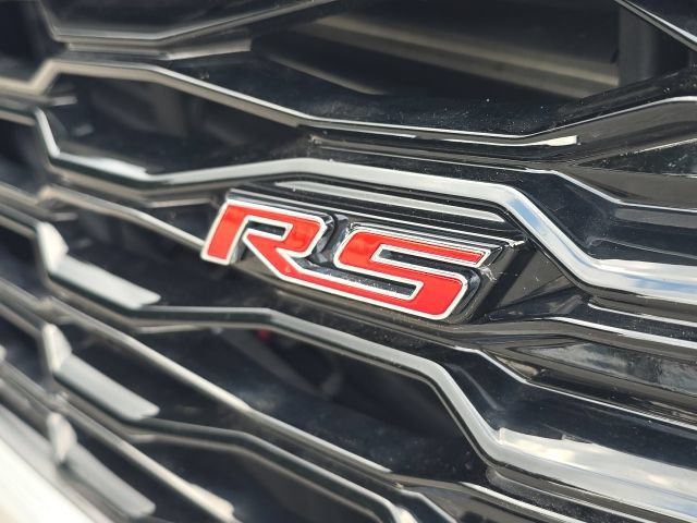 Used 2022 Chevrolet Equinox RS w/ LPO, Floor Liner Package FWD image 9