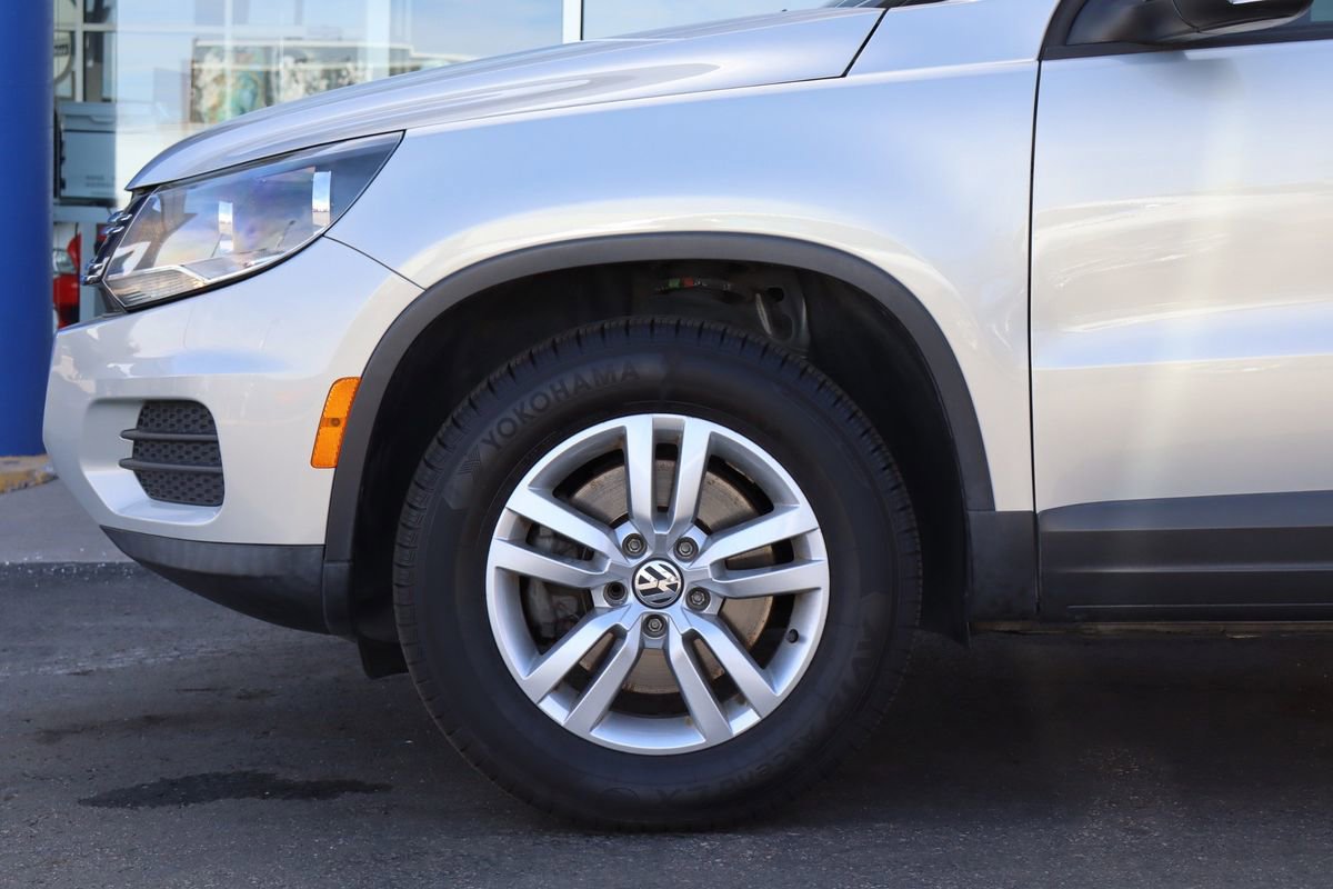 Used 2012 Volkswagen Tiguan S image 19