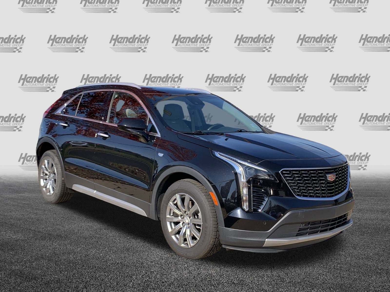 Used 2020 Cadillac XT4 Premium Luxury image 2