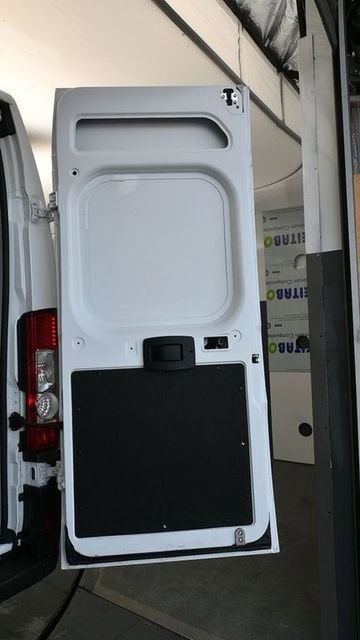 Used 2025 RAM ProMaster 2500 w/ Convenience Group image 12