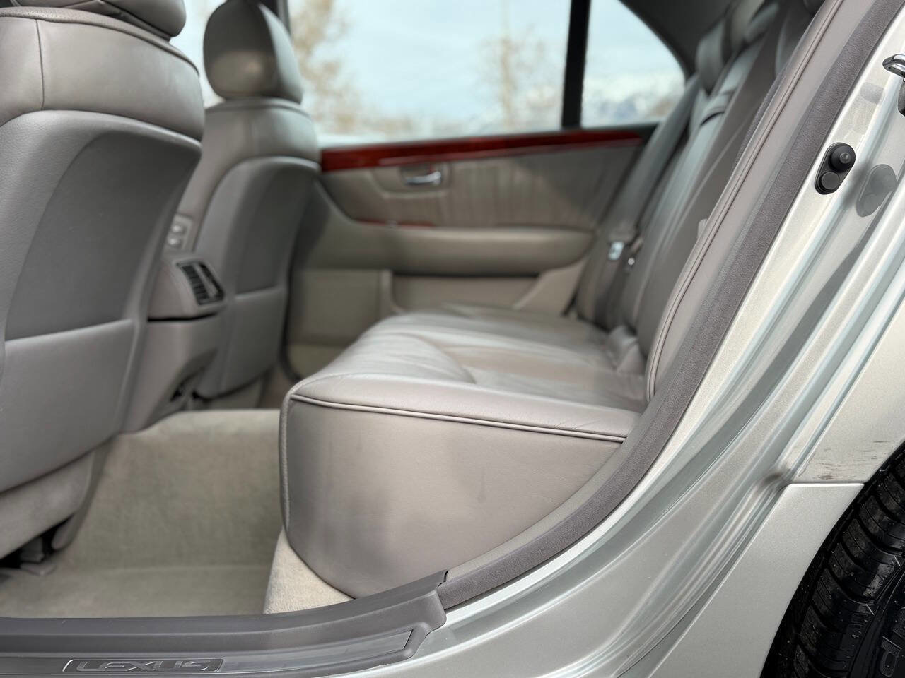 Used 2003 Lexus LS 430 image 38