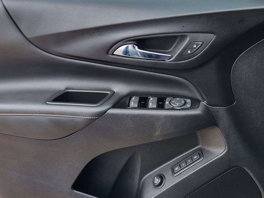 Used 2023 Chevrolet Equinox Premier image 29