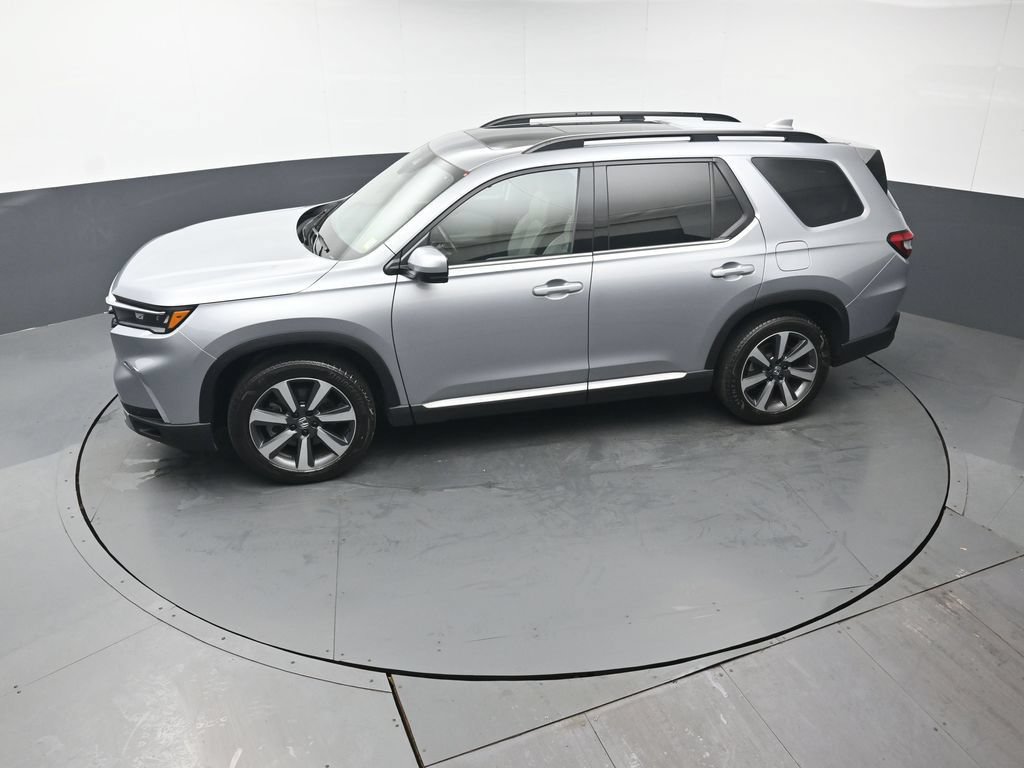Certified 2025 Honda Pilot Touring image 43