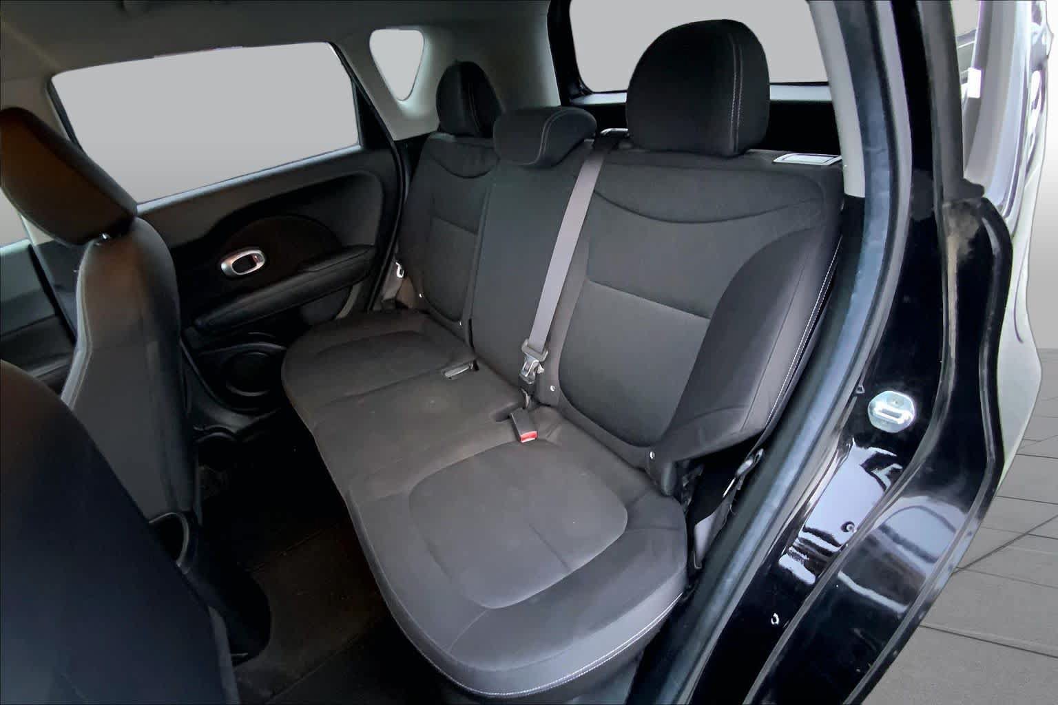 Used 2014 Kia Soul FWD image 18