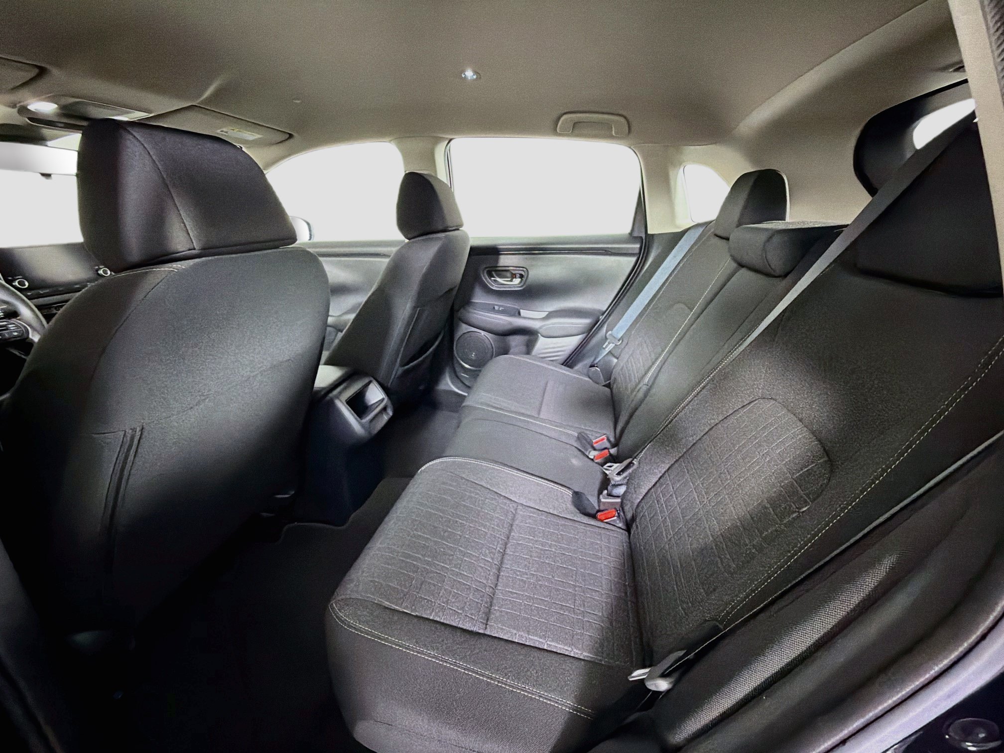 Used 2024 Honda HR-V LX image 25