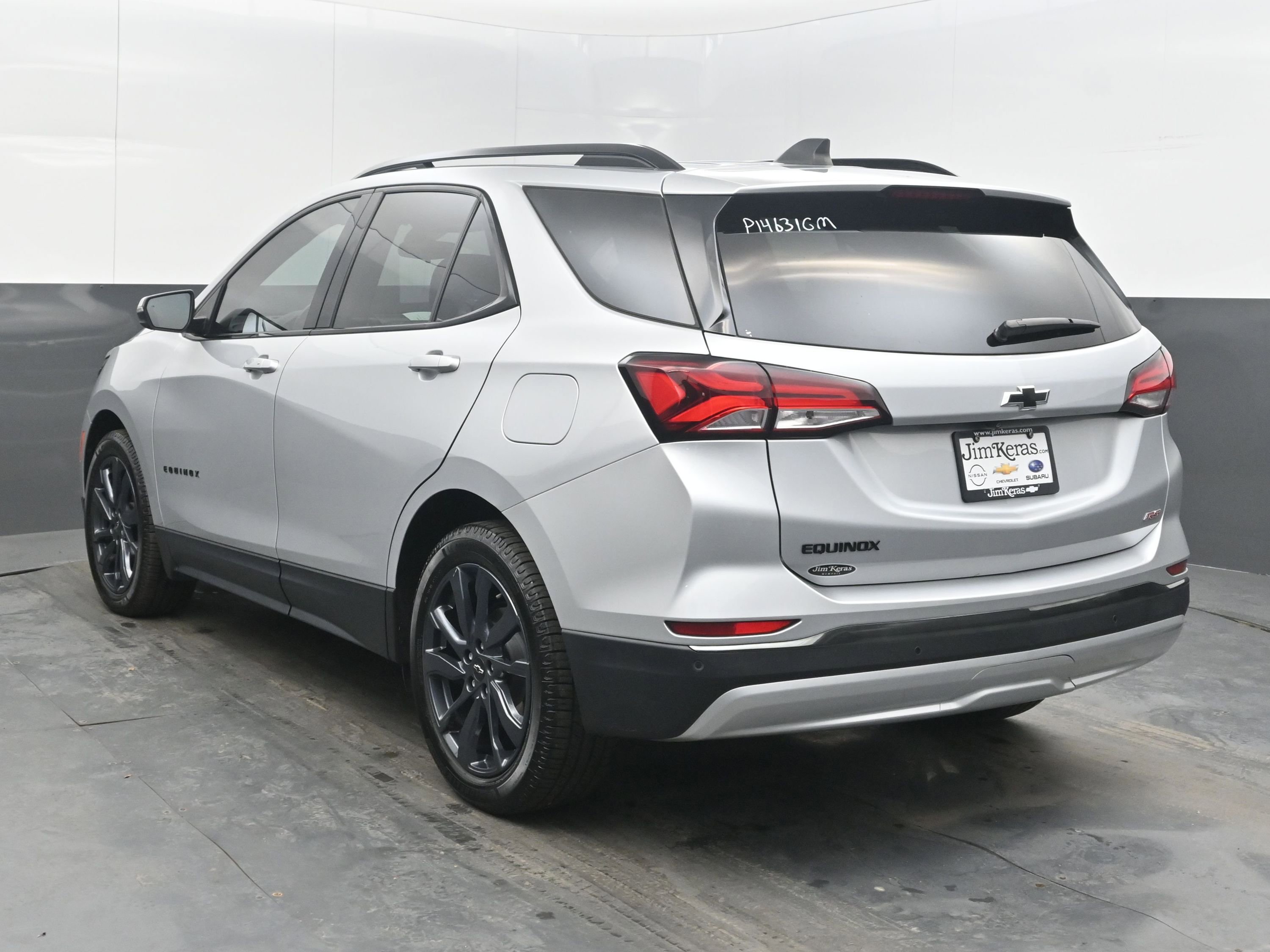 Used 2022 Chevrolet Equinox RS w/ RS Leather Package image 8