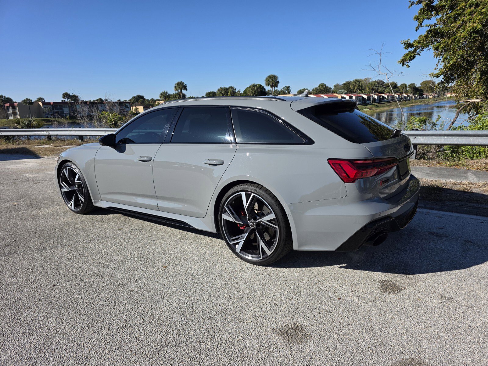 Used 2022 Audi RS 6 image 2