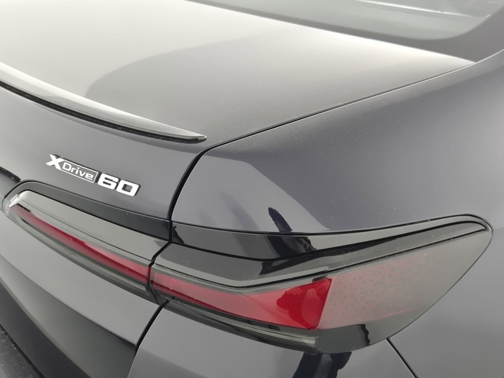 New 2026 BMW i7 xDrive60 image 9