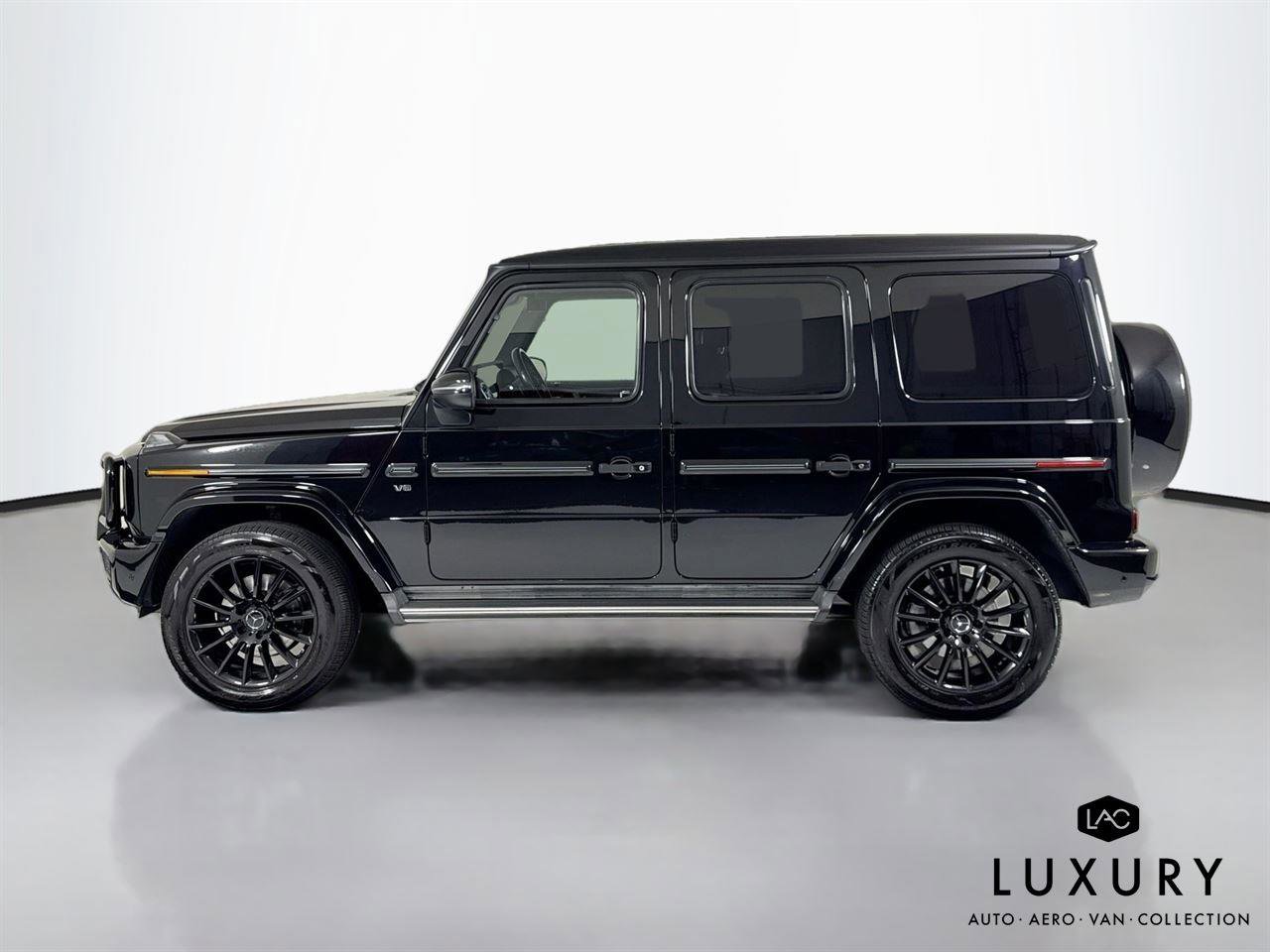 Used 2021 Mercedes-Benz G 550 w/ G Manufaktur Interior Package image 9