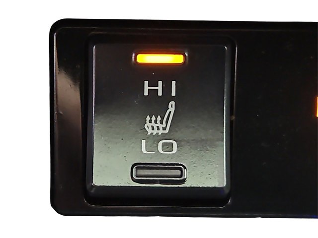 Used 2022 Toyota RAV4 XLE image 18