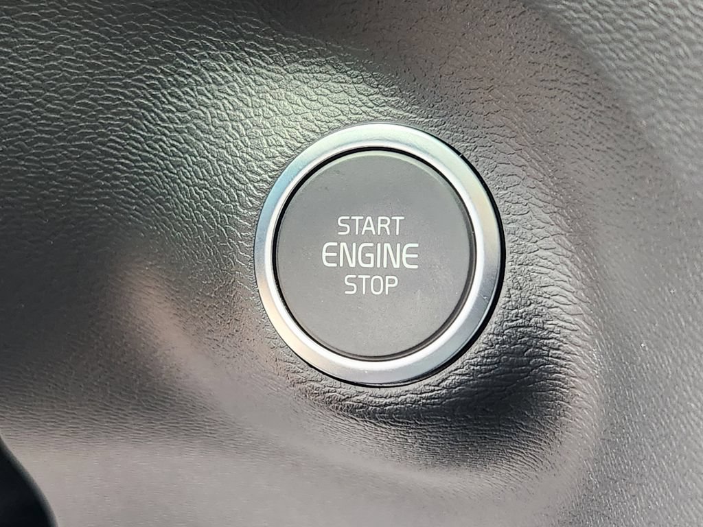 New 2026 Volvo XC40 B5 Ultra w/ Climate Package AWD/4WD image 31