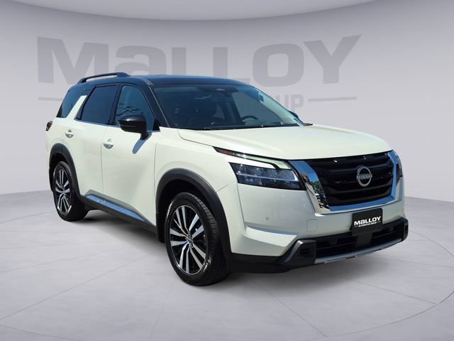 Used 2024 Nissan Pathfinder Platinum AWD/4WD image 7