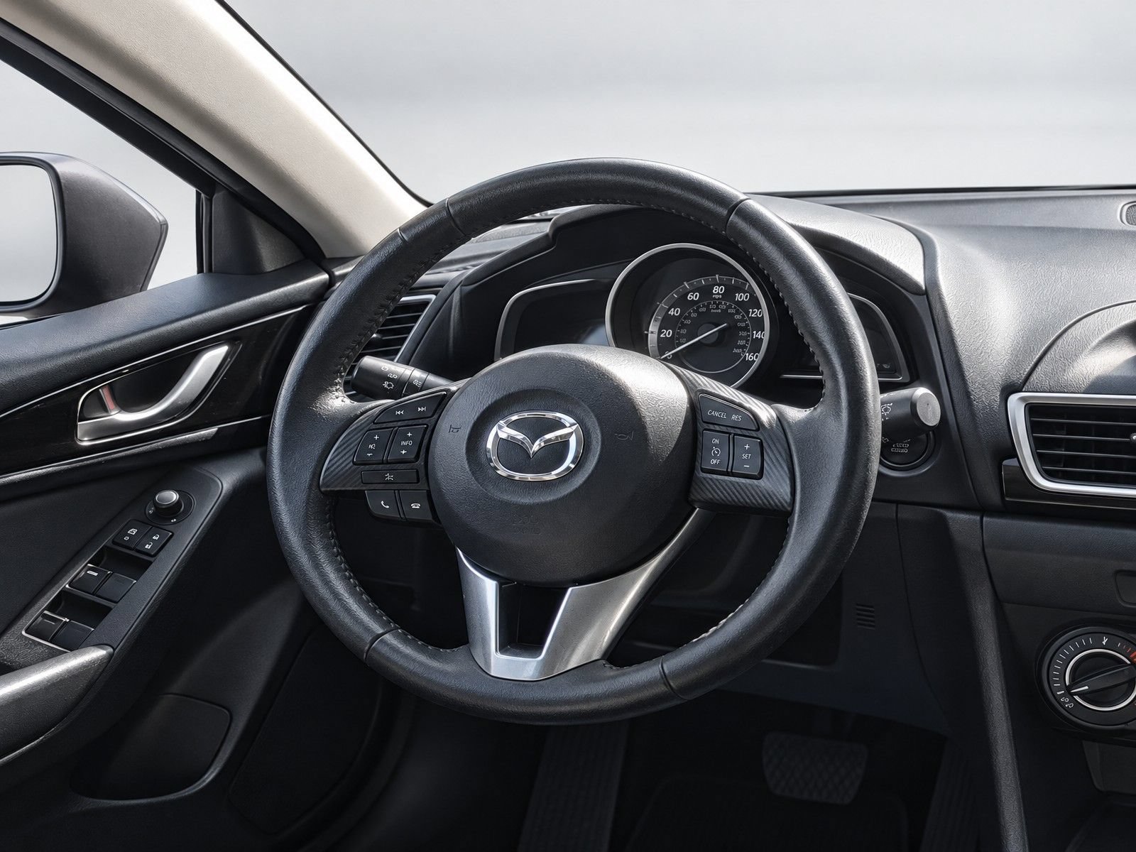 Used 2015 MAZDA MAZDA3 i Touring FWD image 26
