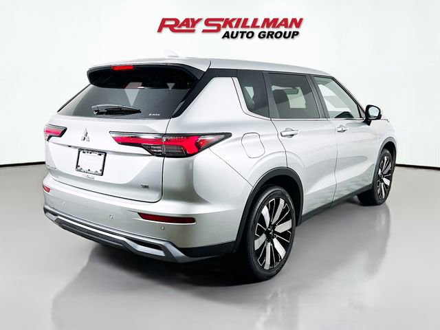 Used 2025 Mitsubishi Outlander SE image 7