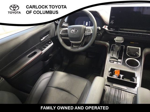 Used 2025 Toyota Sienna XSE w/ XSE Plus Package AWD/4WD image 18