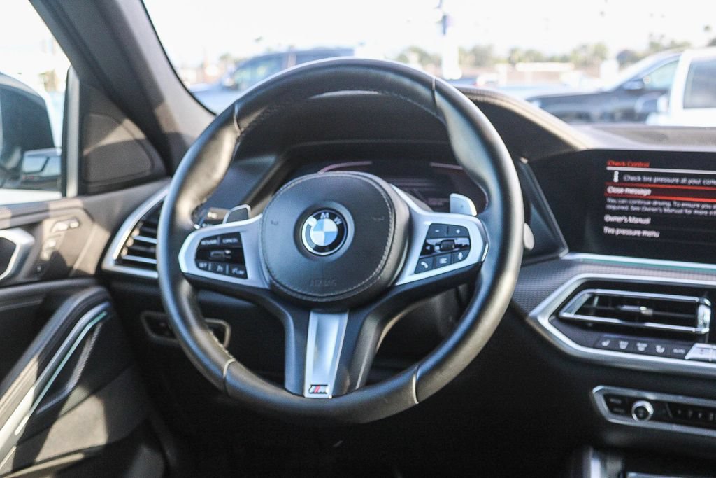 Used 2022 BMW X6 xDrive40i w/ M Sport Package AWD/4WD image 16