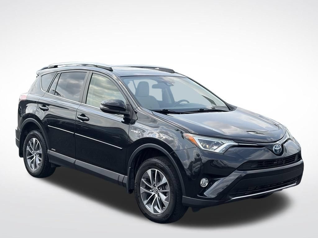 Used 2018 Toyota RAV4 XLE w/ Protection Package AWD/4WD image 2