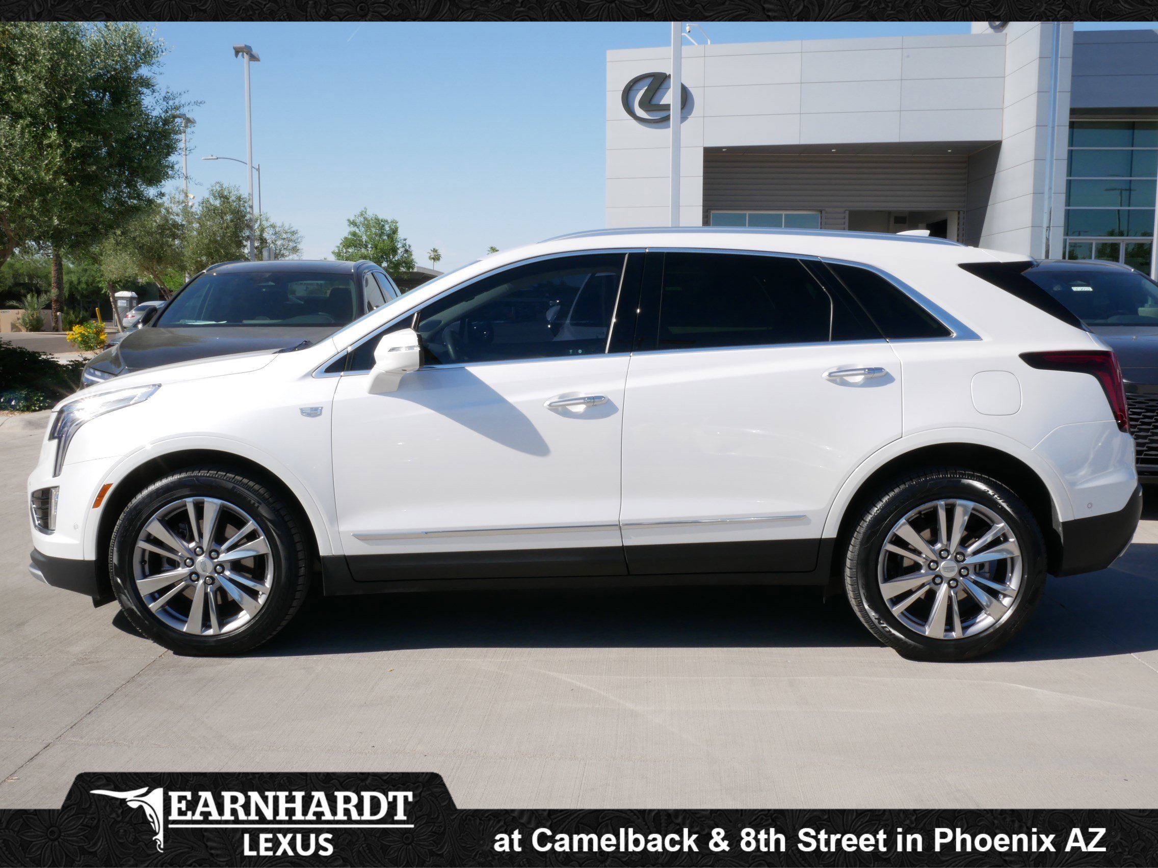 Used 2024 Cadillac XT5 Premium Luxury w/ Technology Package image 3