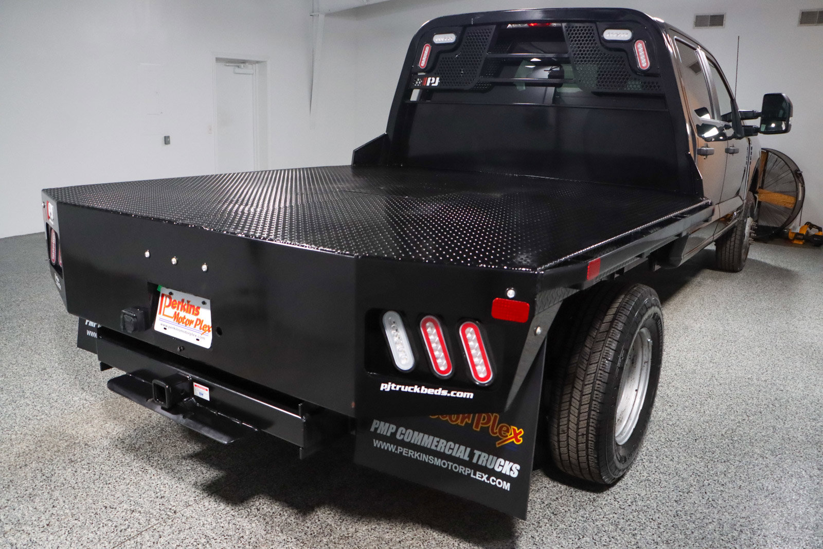 Used 2023 Ford F350 XL w/ XL Chrome Package AWD/4WD image 7