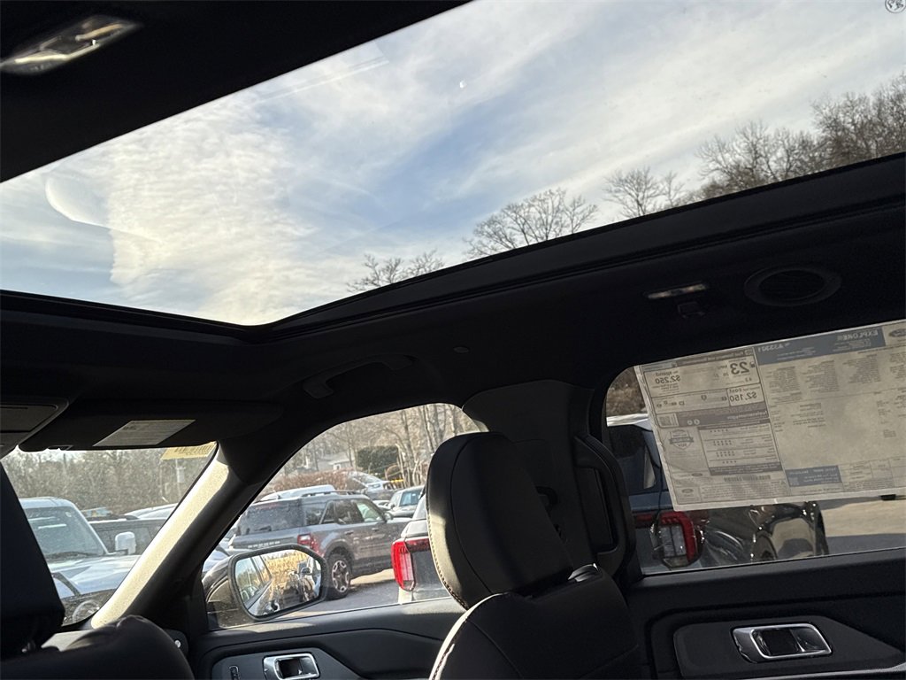 New 2026 Ford Explorer ST-Line w/ ST-Line Street Pack image 17