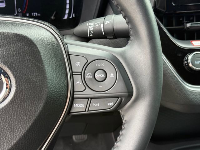 Used 2026 Toyota Corolla SE FWD image 17