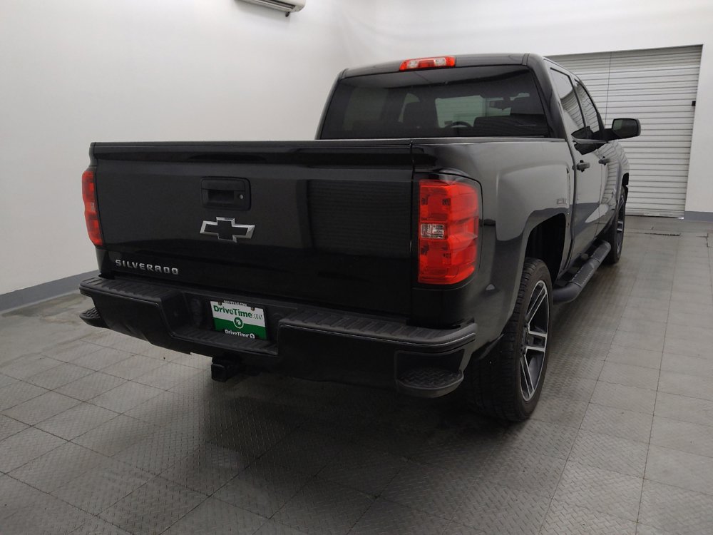 Used 2018 Chevrolet Silverado 1500 Custom w/ LPO, Black Pack RWD image 7