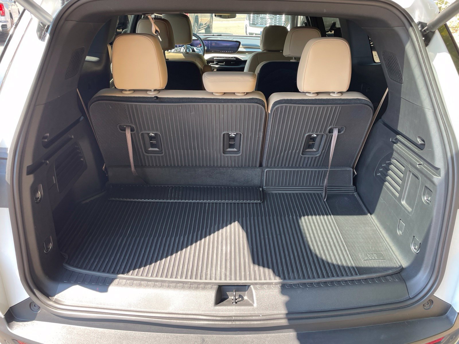 Used 2025 Buick Enclave Preferred w/ LPO, Floor Liner Package FWD image 40