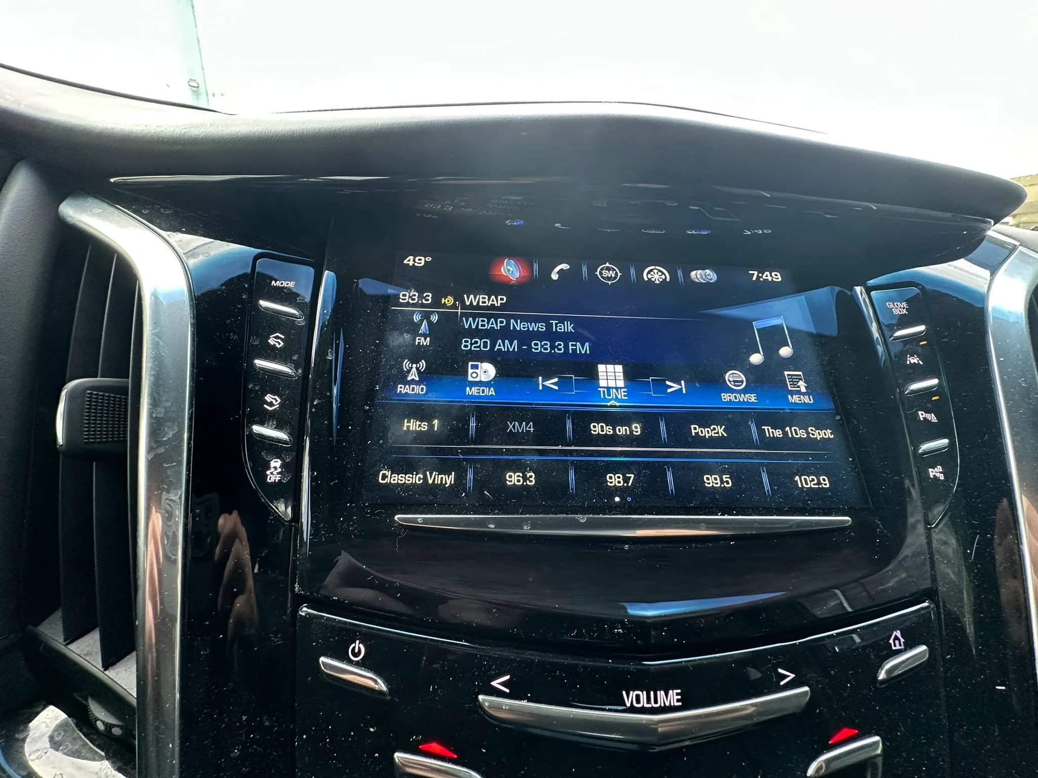 Used 2019 Cadillac Escalade ESV Platinum AWD/4WD image 28