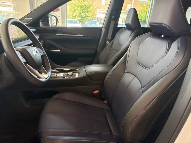 Certified 2026 INFINITI QX60 Sport w/ Dark Cargo Package AWD/4WD image 5