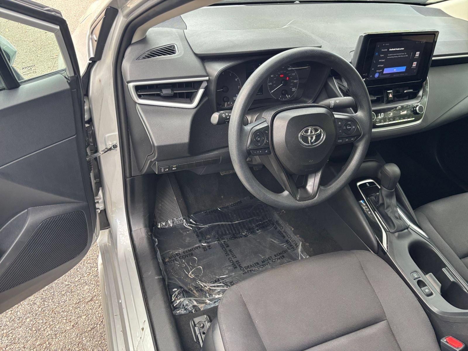 Used 2025 Toyota Corolla LE FWD image 31