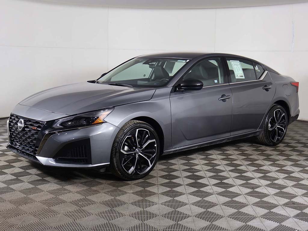 Used 2025 Nissan Altima 2.5 SR image 5