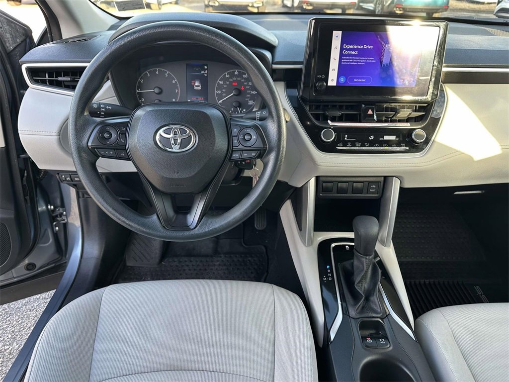 Certified 2023 Toyota Corolla Cross L image 2