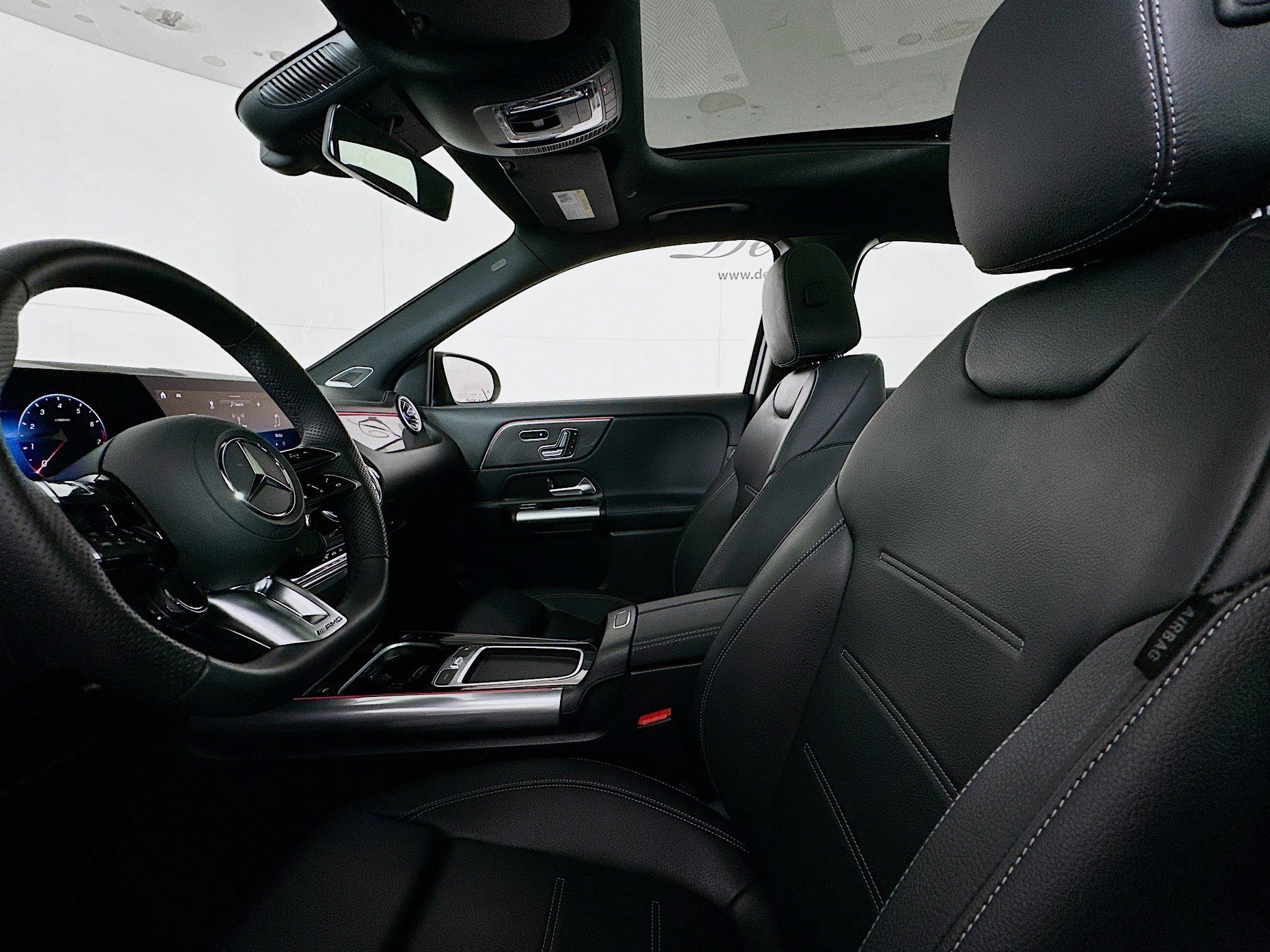 Used 2024 Mercedes-Benz GLA 35 AMG 4MATIC image 20